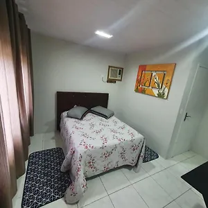  Quarto em Acomodações Particulares Residencia West Brasil